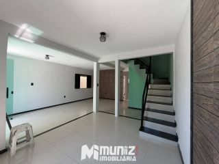 Casa para Alugar na Rua Prof. Franco Freire - Bairro Jabotiana
