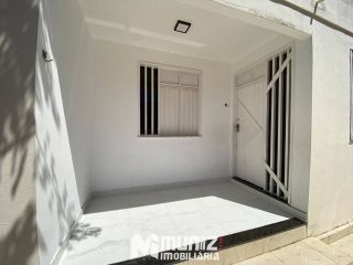 Aluga-se Excelente Casa Parte Térrea - Bairro Luzia