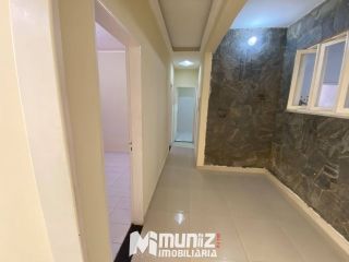 Vende-se Excelente Casa com 2 Pontos Comerciais e 2 Casas Residenciais