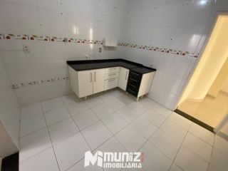 Vende-se Excelente Casa com 2 Pontos Comerciais e 2 Casas Residenciais