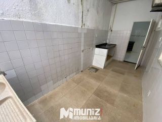 Vende-se Excelente Casa com 2 Pontos Comerciais e 2 Casas Residenciais