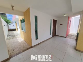 ALUGA-SE CASA C/02 PAVIMENTOS - BAIRRO NA ATALAIA