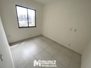 Apartamento à venda no Condomínio Golden Village - Barra dos Coqueiros