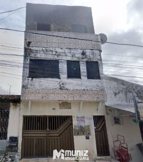 VENDE-SE CASA COM 3 PAVIMENTOS NA RUA MÉXICO