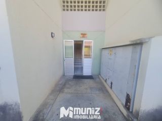 VENDE-SE APT NO CONDOMINIO SOLAR DA BARRA