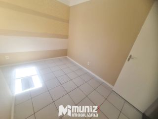 VENDE-SE APT NO CONDOMINIO SOLAR DA BARRA