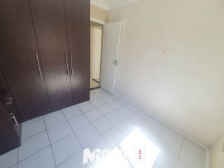VENDE-SE APT NO CONDOMINIO SOLAR DA BARRA