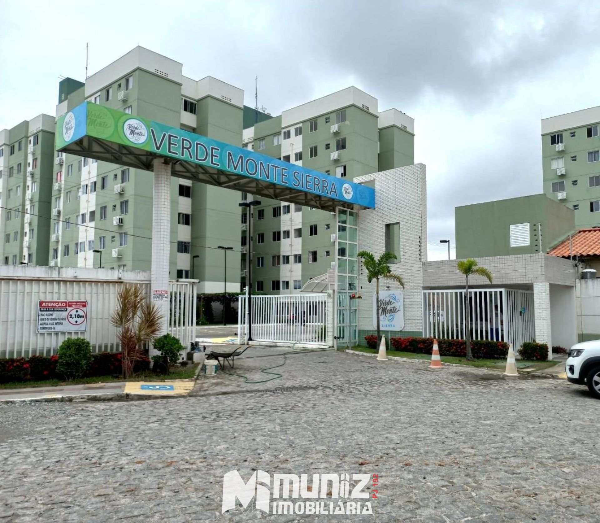 Aluga-se Apartamento no Condomínio Verde Monte Sierra - Rosa Elze em São Cristóvão!