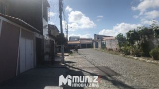 VENDE-SE CASA NA RUA PORTO ALEGRE - BAIRRO SIQUEIRA CAMPOS