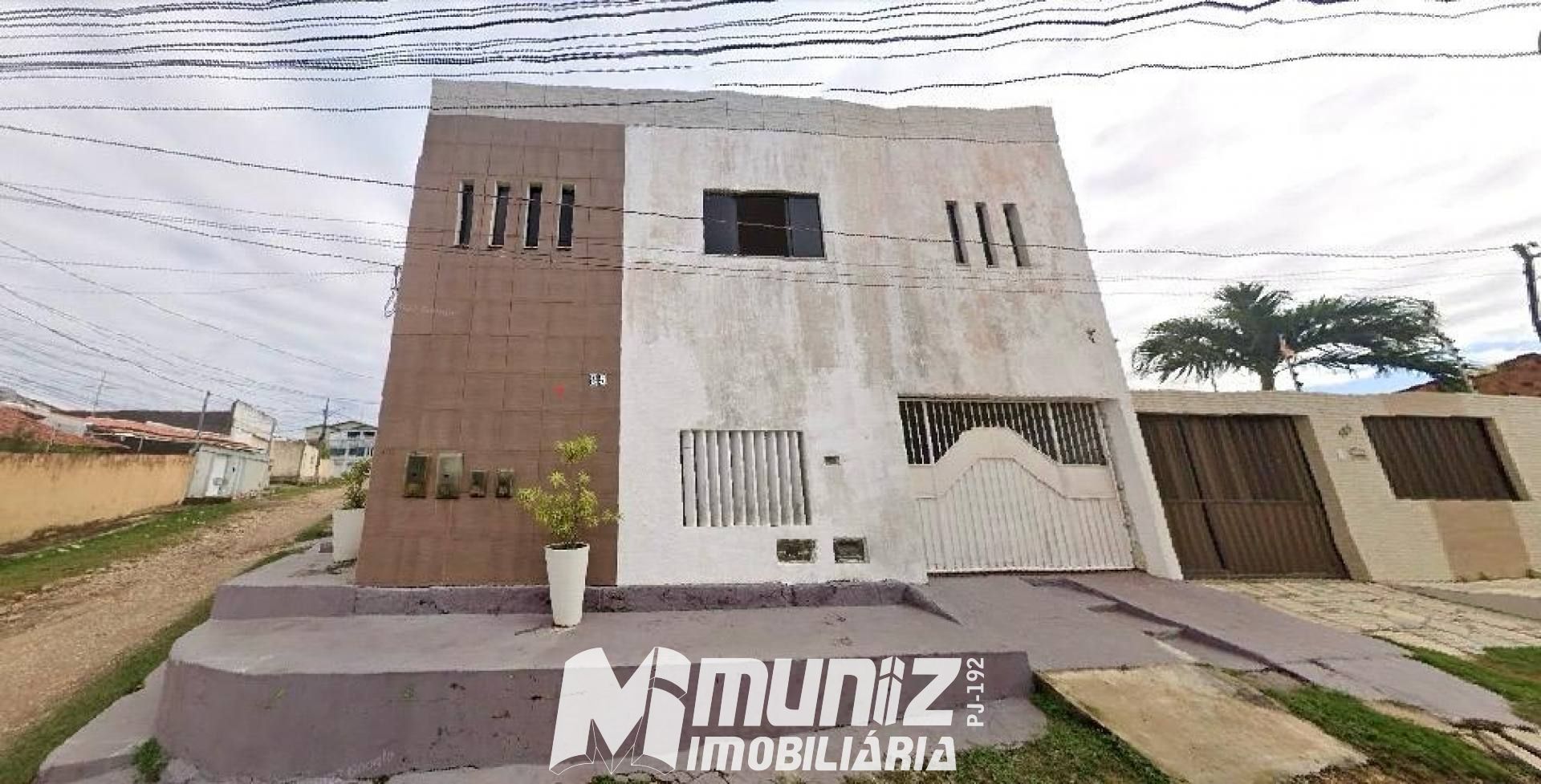VENDE-SE CASA NA RUA B, LOT JARDIM DOS COQUEIROS - JABOTIANA