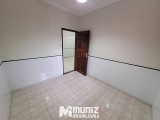 ALUGA-SE CASA NA RUA CONSTANTINO GOMES DE SOUZA
