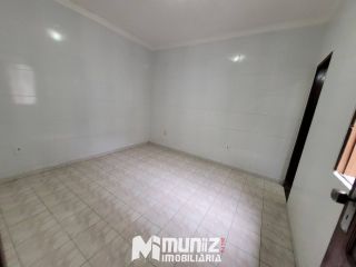 ALUGA-SE CASA NA RUA CONSTANTINO GOMES DE SOUZA