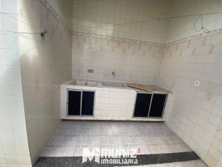 ALUGA-SE CASA NA RUA CONSTANTINO GOMES DE SOUZA