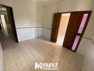 ALUGA-SE CASA NA RUA CONSTANTINO GOMES DE SOUZA