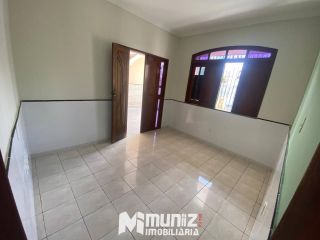 ALUGA-SE CASA NA RUA CONSTANTINO GOMES DE SOUZA