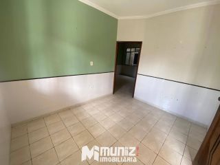 ALUGA-SE CASA NA RUA CONSTANTINO GOMES DE SOUZA