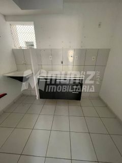 ALUGA-SE APTO NO COND. BARRA CLUB I