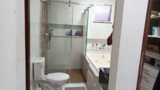 vende-se casa com 2 pavimentos no Eduardo Gomes