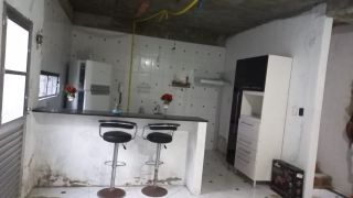 vende-se casa com 2 pavimentos no Eduardo Gomes