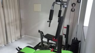 vende-se casa com 2 pavimentos no Eduardo Gomes
