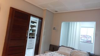 vende-se casa com 2 pavimentos no Eduardo Gomes