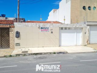 Casa Para Alugar com 3 quartos 1 suíte No Bairro Jabotiana