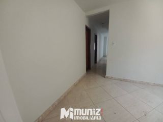 Casa Para Alugar com 3 quartos 1 suíte No Bairro Jabotiana