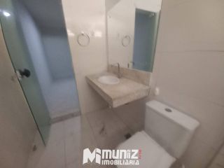 Casa Para Alugar com 3 quartos 1 suíte No Bairro Jabotiana