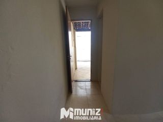 Casa Para Alugar com 3 quartos 1 suíte No Bairro Jabotiana