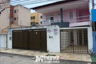 VENDE-SE CASA NA RUA MANOEL DONIZETTI VIEIRA - LUZIA