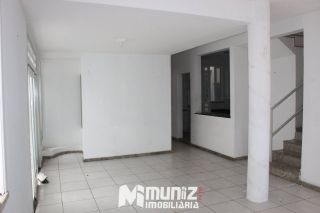 VENDE-SE CASA NA RUA MANOEL DONIZETTI VIEIRA - LUZIA
