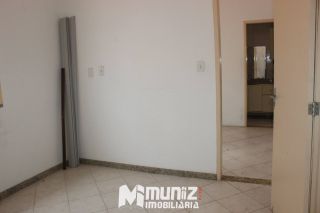 VENDE-SE CASA NA RUA MANOEL DONIZETTI VIEIRA - LUZIA
