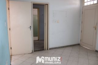 VENDE-SE CASA NA RUA MANOEL DONIZETTI VIEIRA - LUZIA