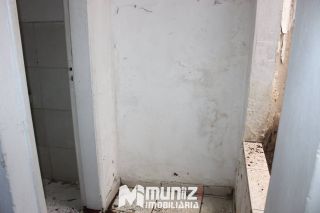 VENDE-SE CASA NA RUA MANOEL DONIZETTI VIEIRA - LUZIA