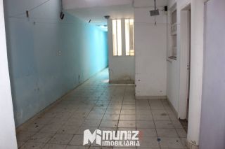 VENDE-SE CASA NA RUA MANOEL DONIZETTI VIEIRA - LUZIA