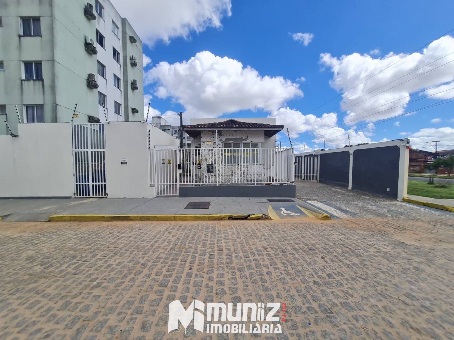 ALUGA-SE APTO NO COND. ROSA DE MAIO, ROSA ELZE