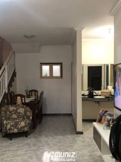 vende-se excelente casa com 2 pavimentos no Conj. Orlando Dantas