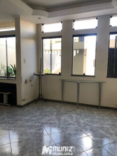 vende-se excelente casa com 2 pavimentos no Conj. Orlando Dantas