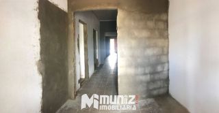 VENDE-SE CASA EM DORES PROXIMO A RODOVIARIA