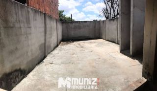 VENDE-SE CASA EM DORES PROXIMO A RODOVIARIA
