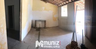 VENDE-SE CASA EM DORES PROXIMO A RODOVIARIA