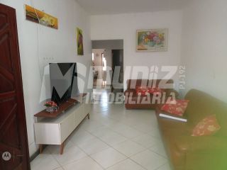 vende-se casa com 2 pavimentos no Rosa Elze