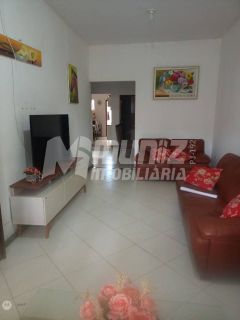 vende-se casa com 2 pavimentos no Rosa Elze