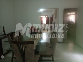 vende-se casa com 2 pavimentos no Rosa Elze