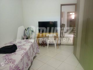 vende-se casa com 2 pavimentos no Rosa Elze