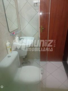 vende-se casa com 2 pavimentos no Rosa Elze