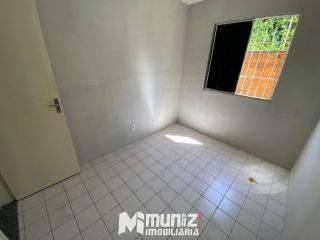 ALUGA-SE APTO MOBILIADO NO COND. VILA VELHA