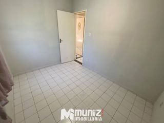 ALUGA-SE APTO MOBILIADO NO COND. VILA VELHA