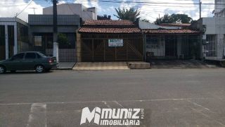 VENDE-SE CASA NA RUA PARAIBA - BAIRRO AMERICA