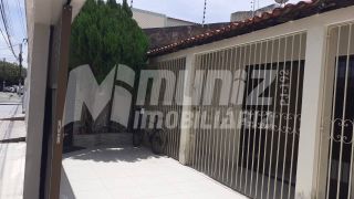 vende-se otima casa no Orlando Dantas